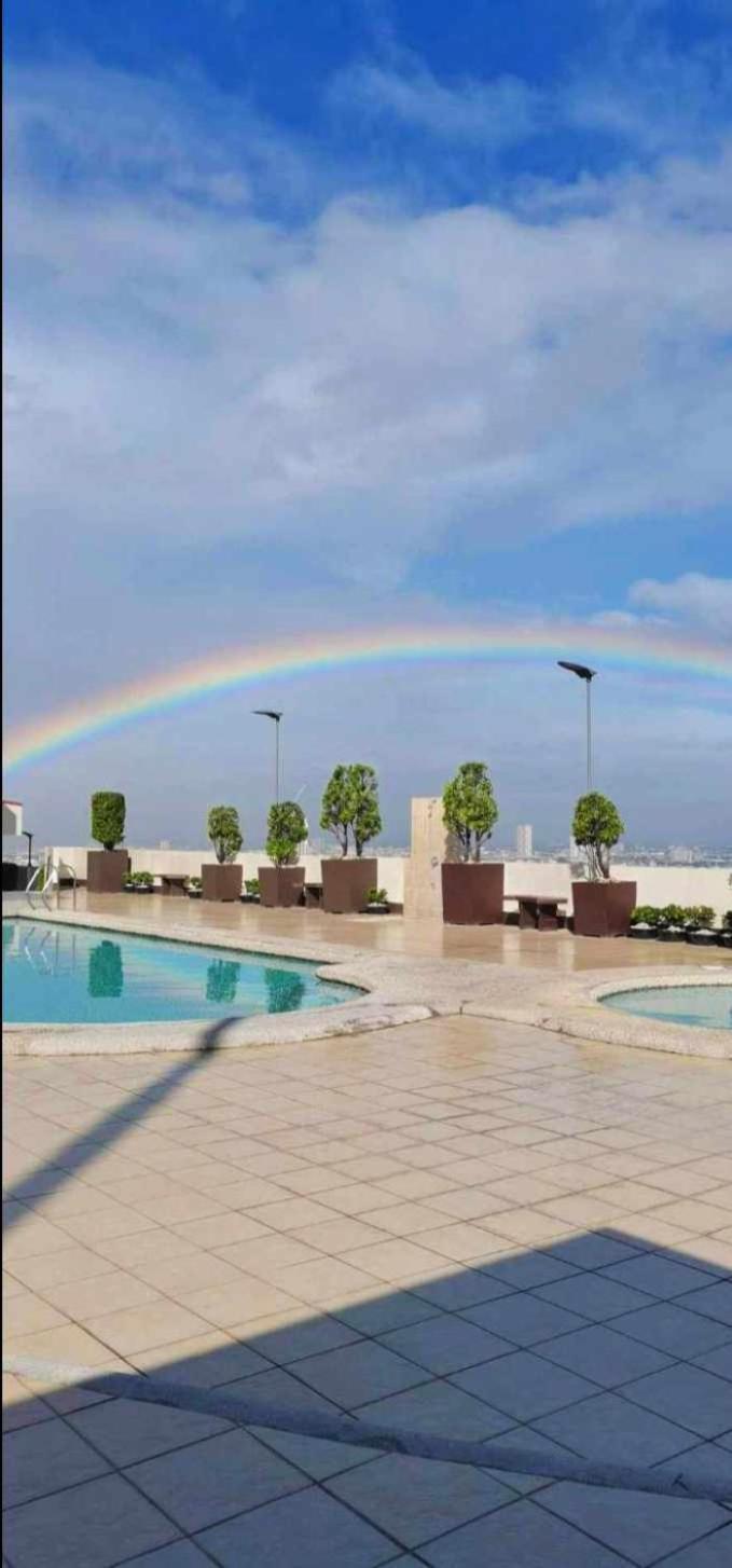K2 Suites Staycation Quezon City Εξωτερικό φωτογραφία
